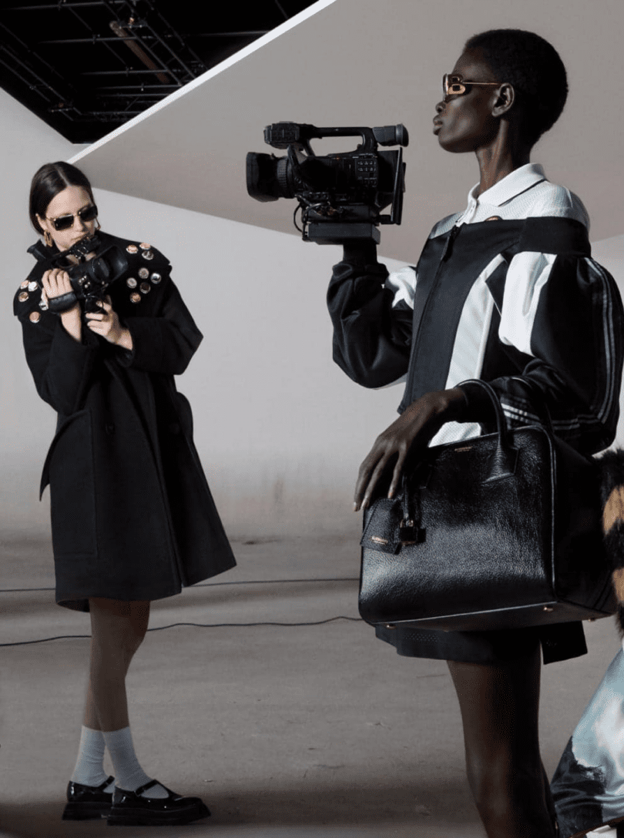 Social media & Community Manager 11.1